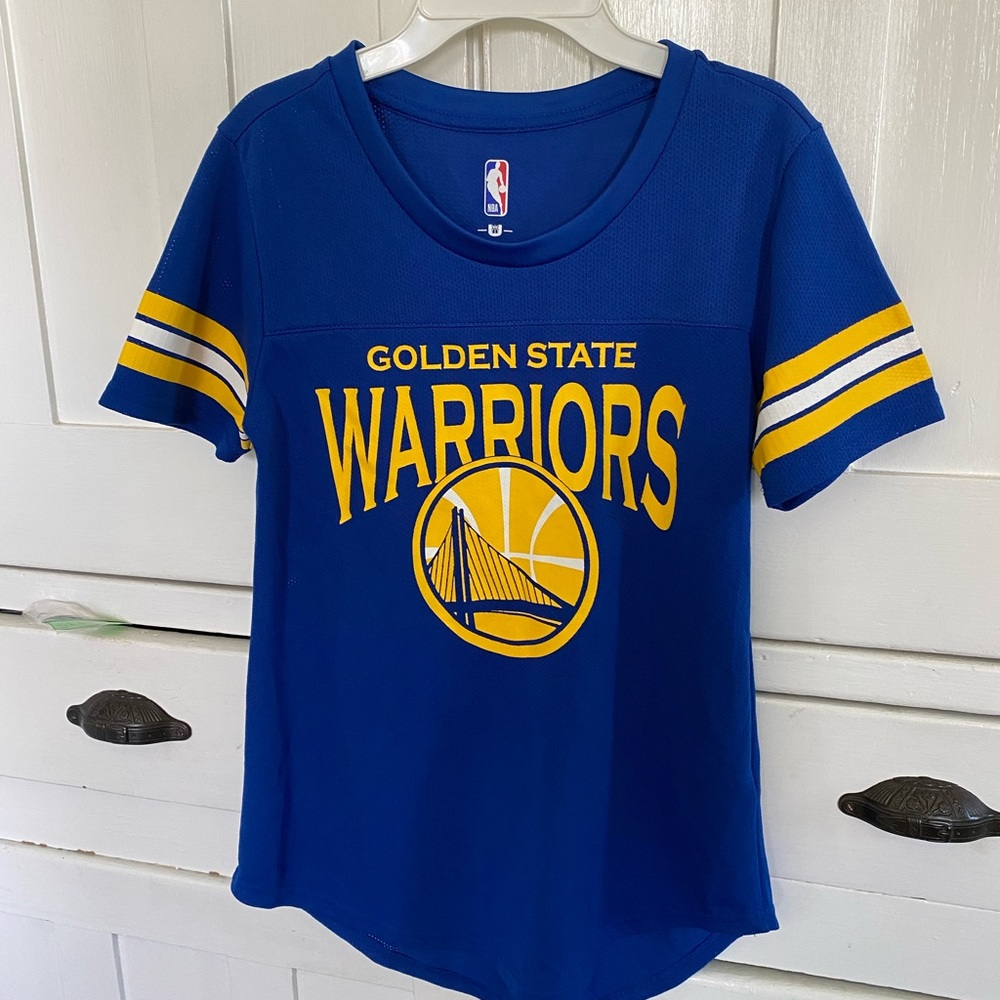 Golden State Warriors womens  tee size S